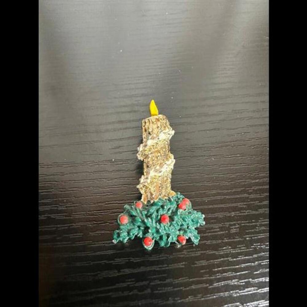 Vintage Christmas Candle Pin with Holly and Berries